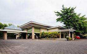 Ayola Tasneem Convention Hotel Yogyakarta